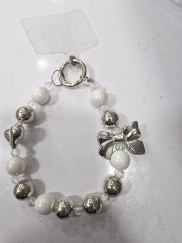 بند آویز مروارید پاپیونی سفید